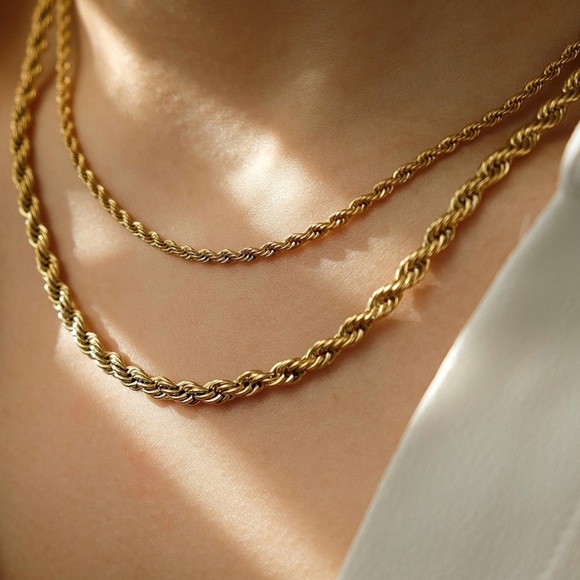 Twist Chain Choker Necklace | Gold Plated Stainless Steel - Picture 2 of 2
